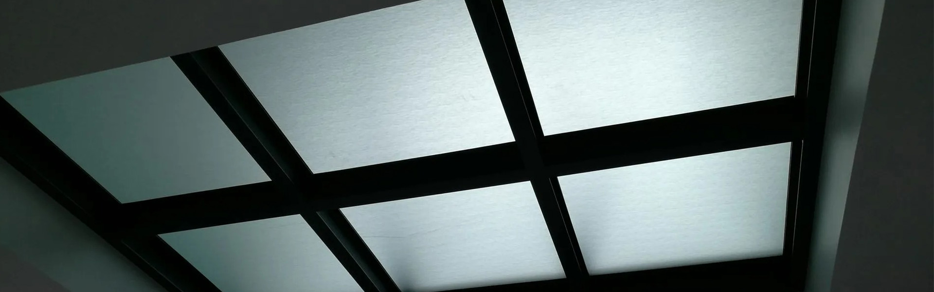 Dalle de sol en verre vue de dessous